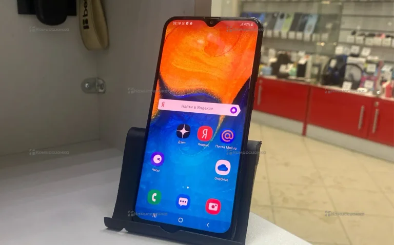 Samsung Galaxy A20 3/32 ГБ