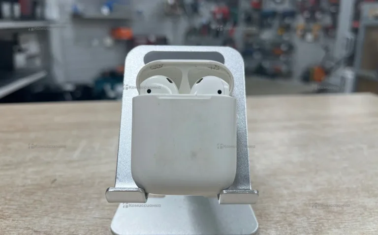 Наушники AirPods