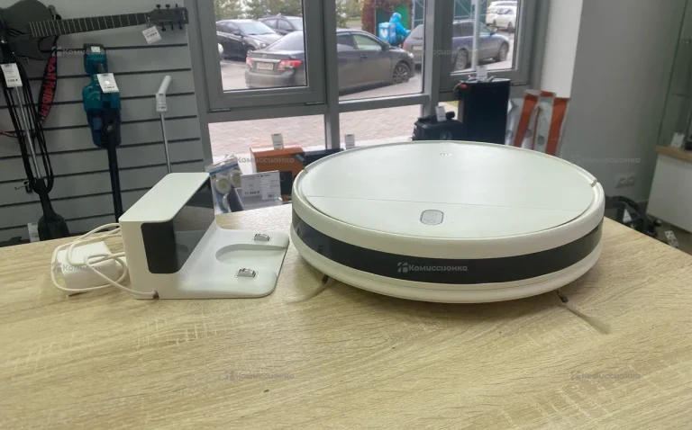 Пылесос  Xiaomi robot vacuum mop essential