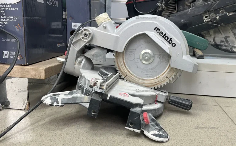 Торцевая пила Metabo KS 216 M