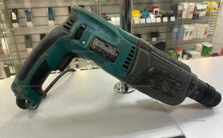 Перфоратор Makita HR2470