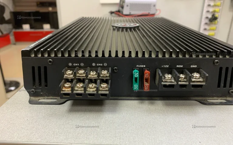 АвтоУсилитель  Zeus AB-4.85