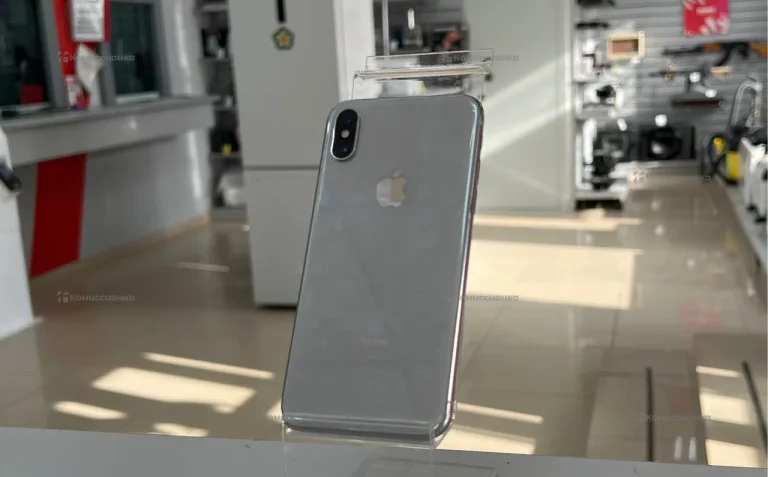 Apple iPhone X 3/64 ГБ