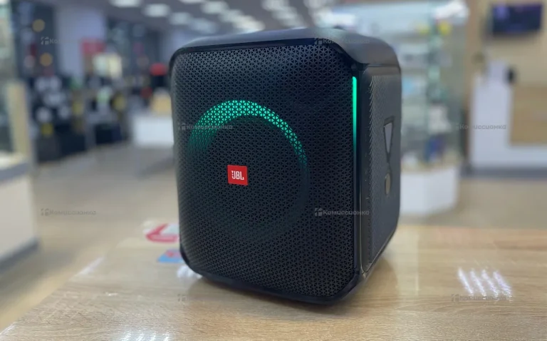 Колонка  JBL Party