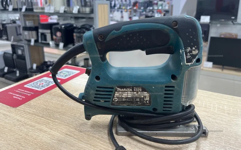 Электролобзик makita 4329