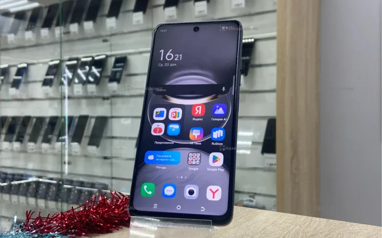 Tecno Spark 30 8/256 ГБ