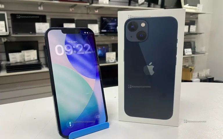Телефон Apple iPhone 13 4/128 ГБ