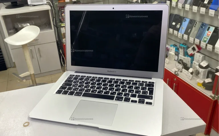 Ноутбук  MacBook  air 2014