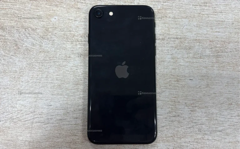 Apple iPhone SE (2020) 3/64 ГБ