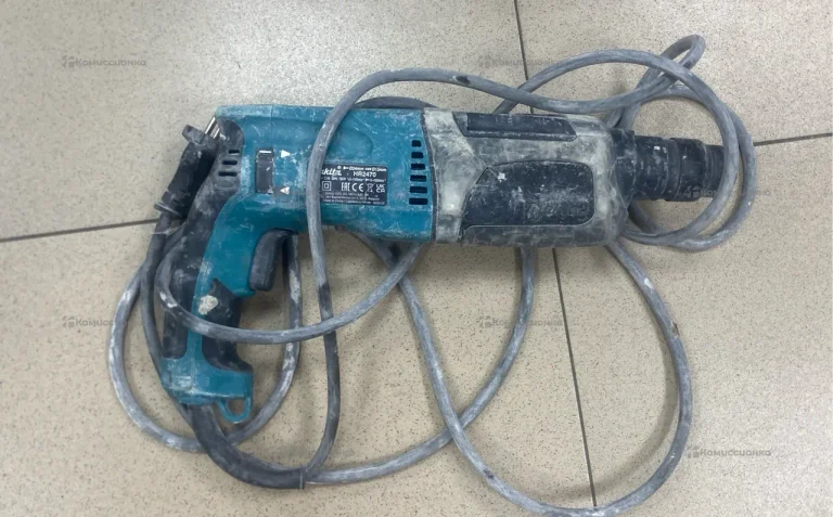 Makita Перфоратор HR2470.