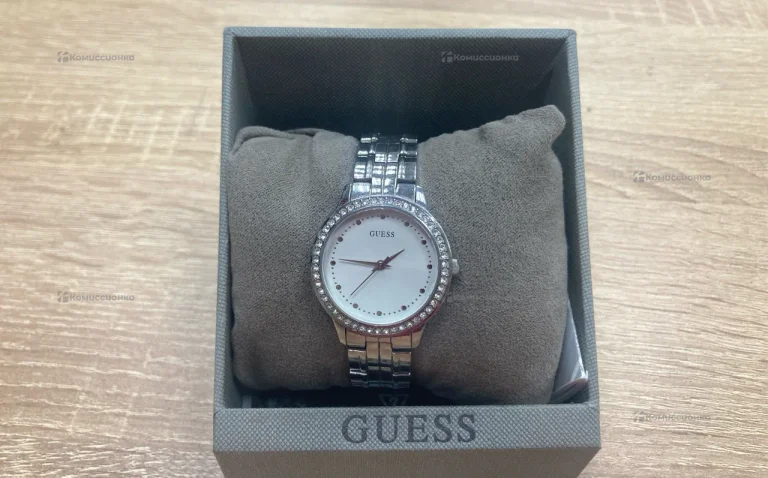 Часы  Guess W1209L1
