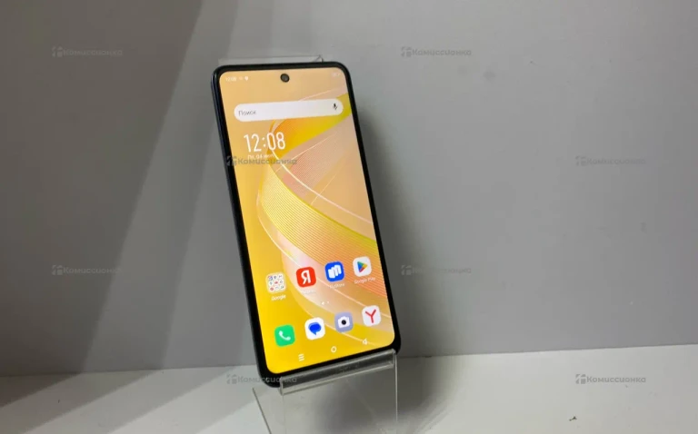 Infinix Smart 8 3/64ГБ
