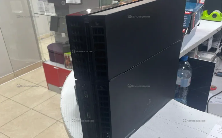 Приставка PS4. PS4 fat 500GB