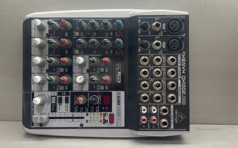 Микшерный пульт Behrigen Xenyx QX1002USB