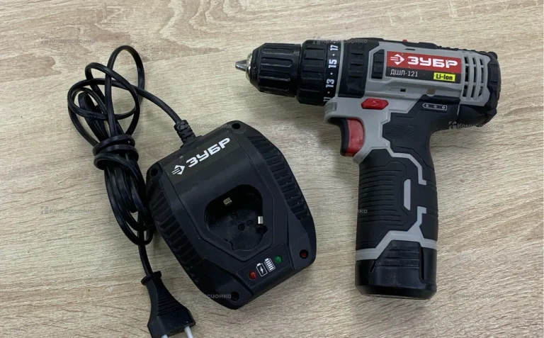 Аккумуляторный шуруповерт ЗУБР ДШЛ-121