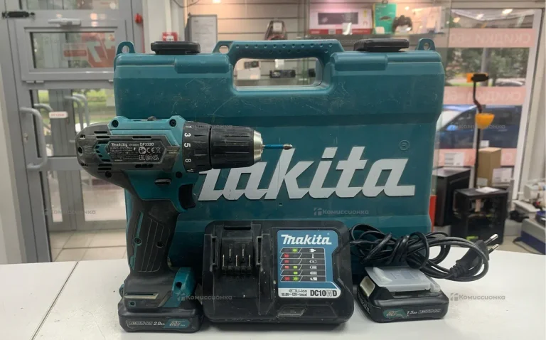 Аккумуляторная дрель-шуруповерт Makita DF333D