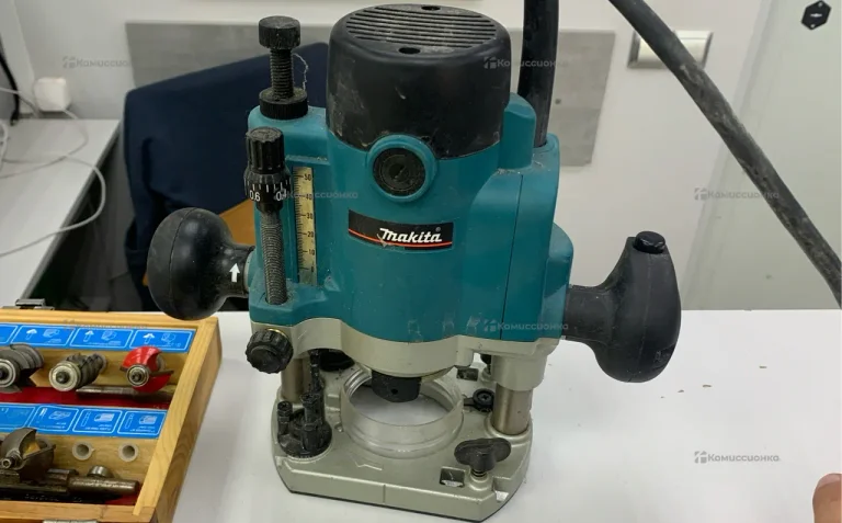 Фрезер makita RP0910