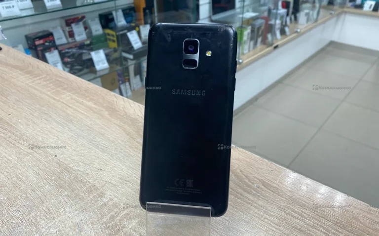 Samsung Galaxy A6 (2018) 3/32 ГБ