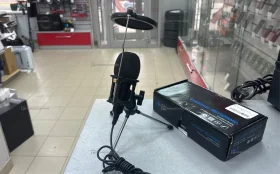 Микрофон на треноге