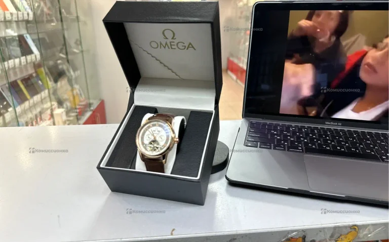 Часы  Omega 25 JEWELS SWISS MADE