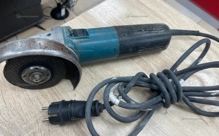 УШМ Makita 125 9668HN
