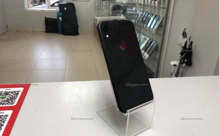 Apple iPhone XR 3/64 ГБ