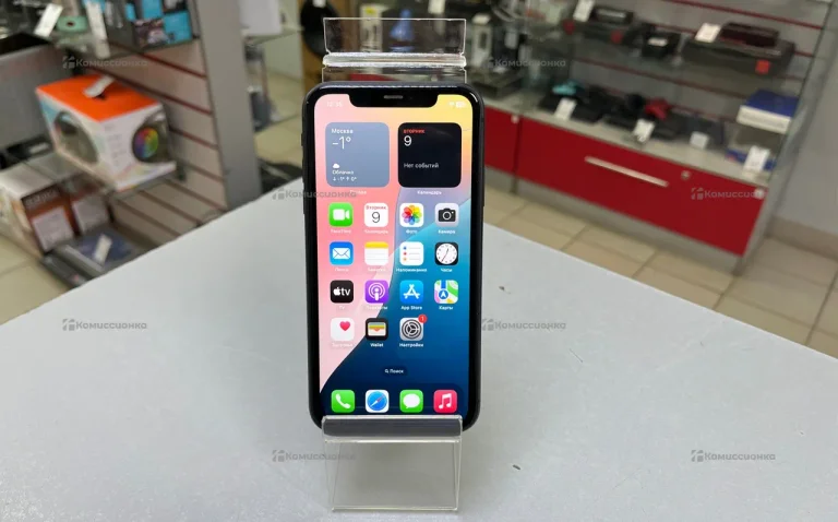 Apple iPhone 11 4/64 ГБ