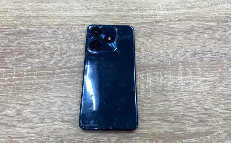 Tecno Spark 10C 4/64 ГБ