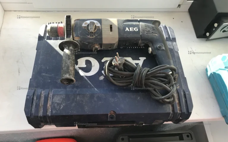 Перфоратор AEG PN3000