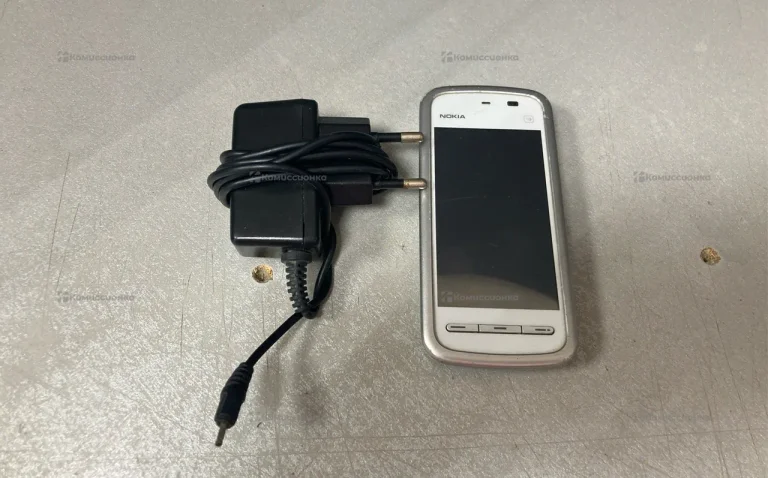 Nokia 5228