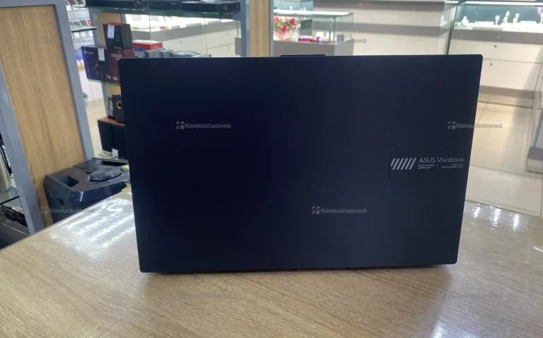 Ноутбук ASUS Vivobook Go 15 E1504FA-BQ090