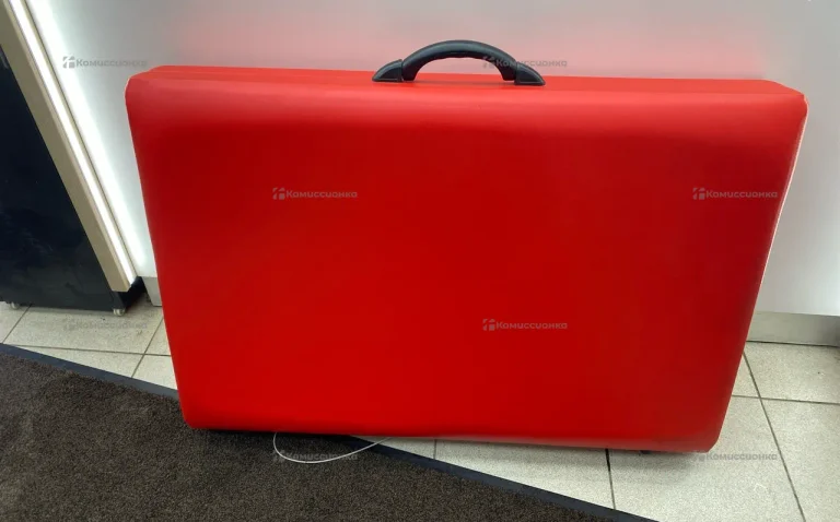 Массажный стол красный