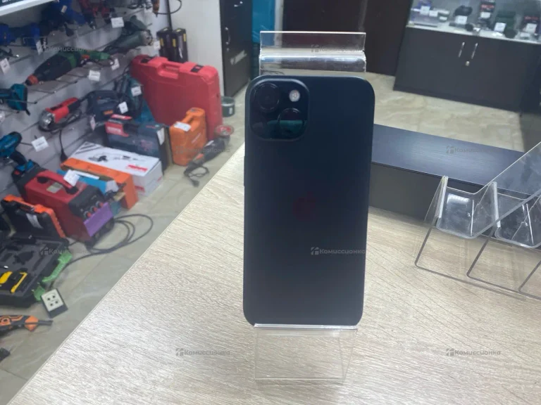 Apple iPhone 15 6/128 ГБ