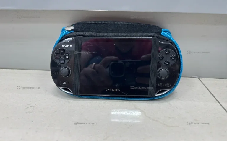Приставка Sony psvita.