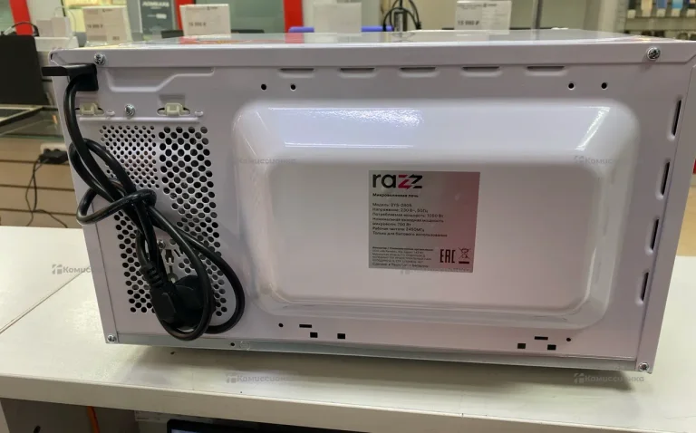 Микроволновая печь  RAZZ BUS 2805