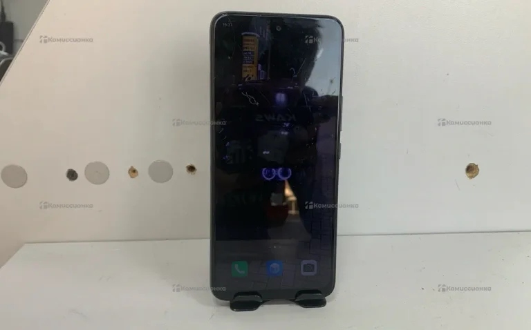 Infinix Hot 12 Play NFC 4/64 ГБ