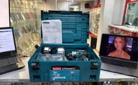Купить Makita DTW300RTJ Аккумуляторный ударный гайковерт б/у , в Санкт-Петербург Цена:40090рублей