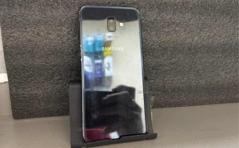 Samsung Galaxy J6+ 3/32 ГБ