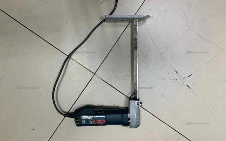 пила по пеноматериалам Bosch GSG 300,