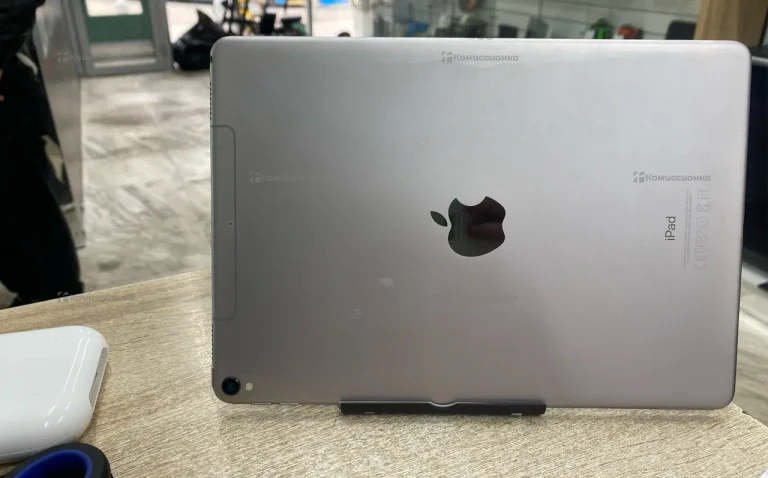Планшет Apple iPad Pro 10.5 256Gb Wi-Fi + Cellular