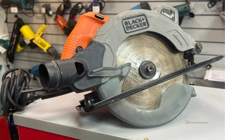 Дисковая пила BLACK+DECKER CS1250L