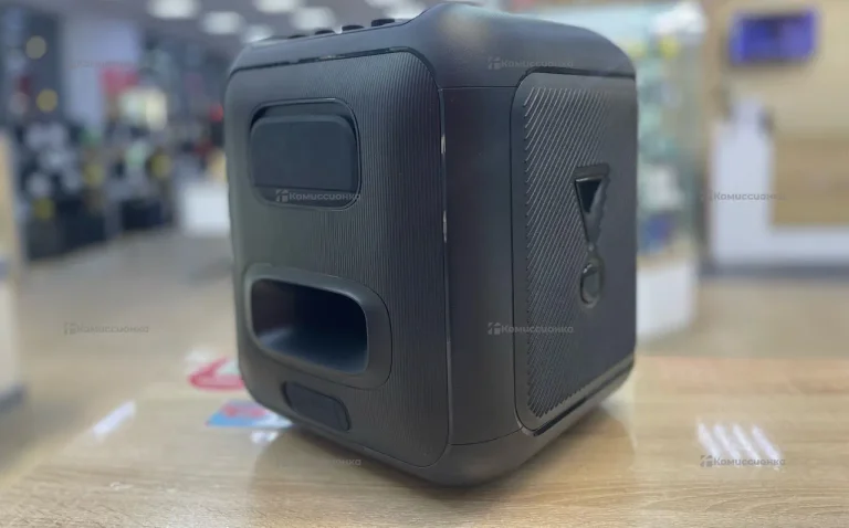 Колонка  JBL Party