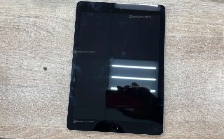 Планшет Apple iPad 6 (2018) 32 ГБ