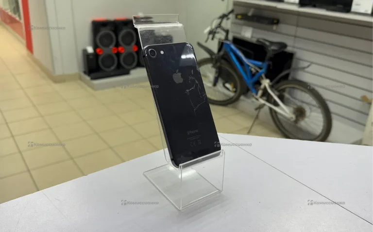 Apple iPhone 8 2/64 ГБ