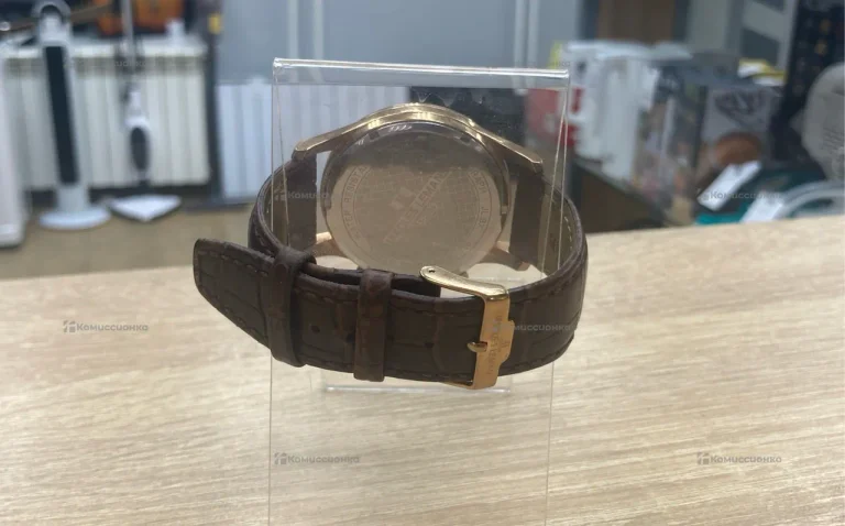 Часы  Jacques Lemans 1-2025