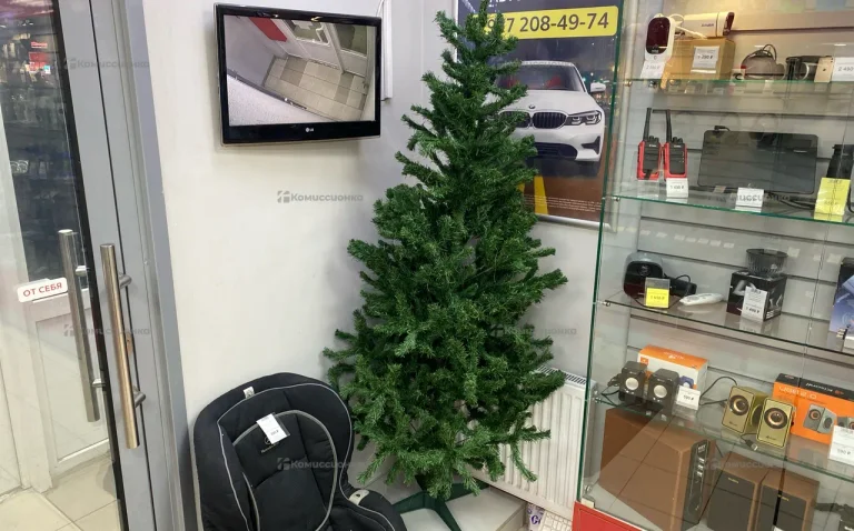 Ёлка искуственая