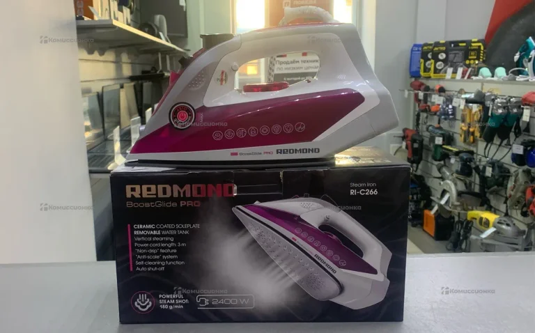 Утюг Redmond RI-C266