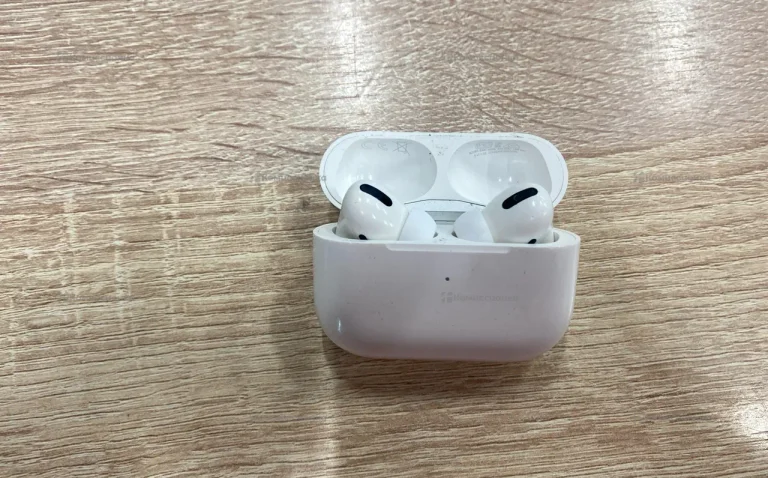 Наушники  Apple AirPods Pro