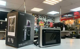 Фотоаппарат instax mini evo