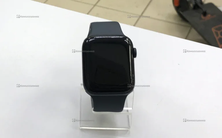 Часы  Apple Watch SE 2 44mm